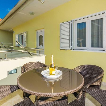 Apartman Mladenka Sukošan Buitenkant foto