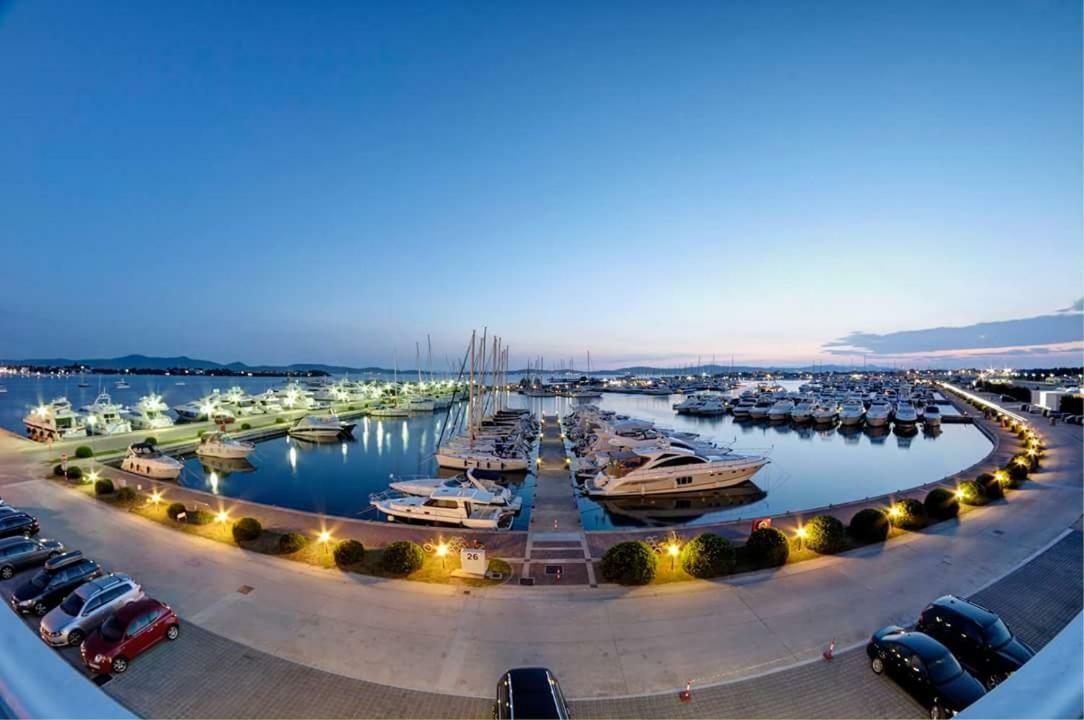 Apartman Mladenka Sukošan Buitenkant foto