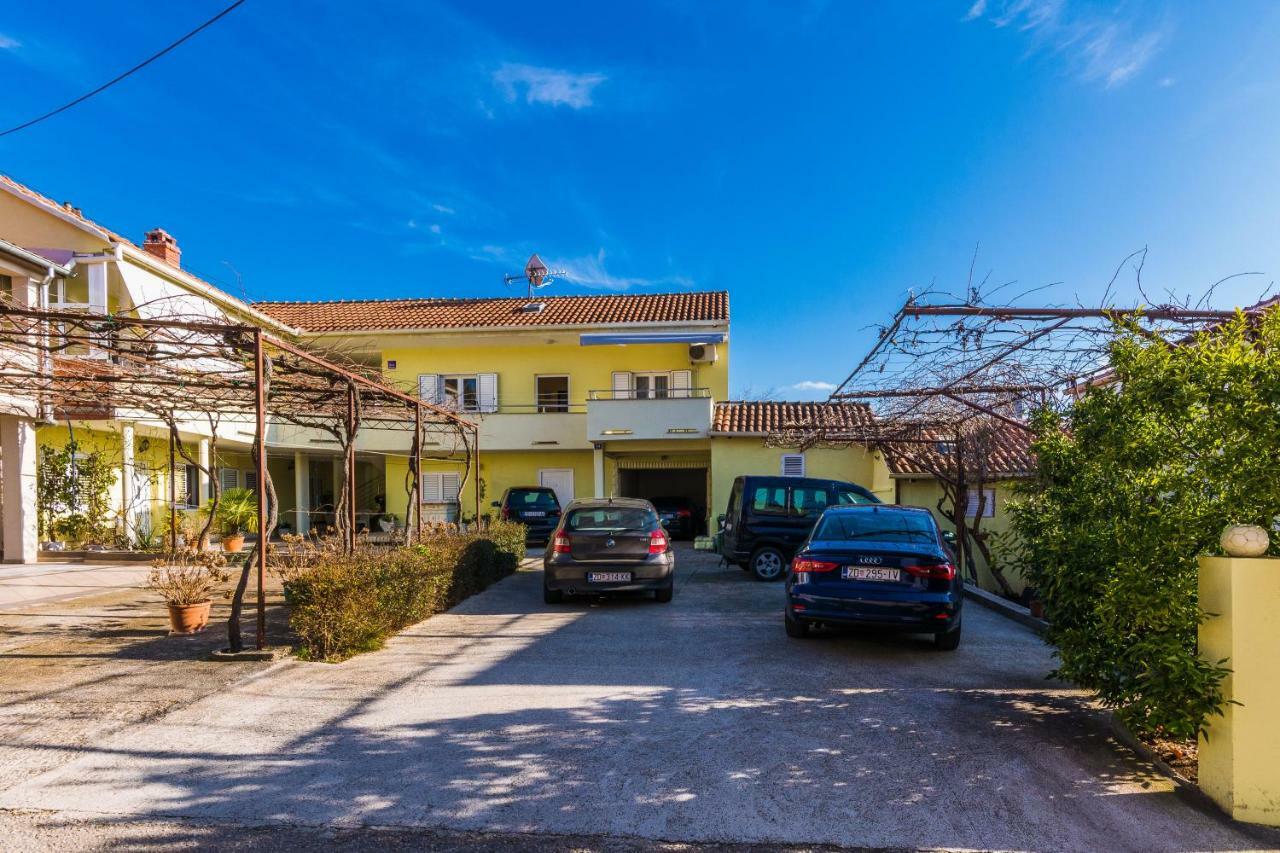 Apartman Mladenka Sukošan Buitenkant foto