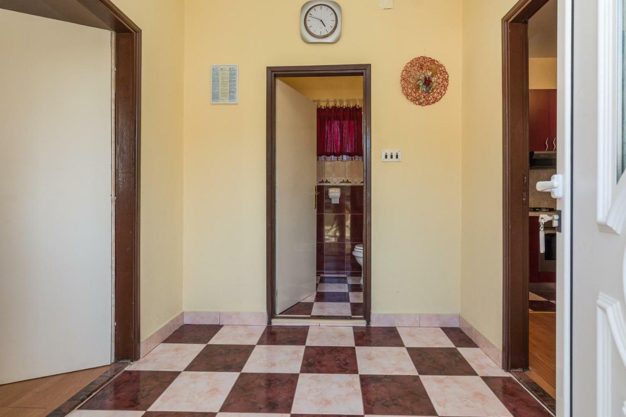Apartman Mladenka Sukošan Buitenkant foto