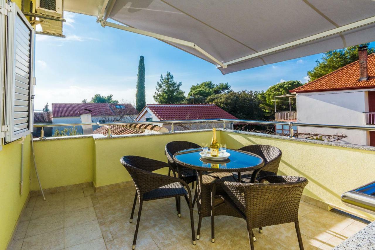 Apartman Mladenka Sukošan Buitenkant foto