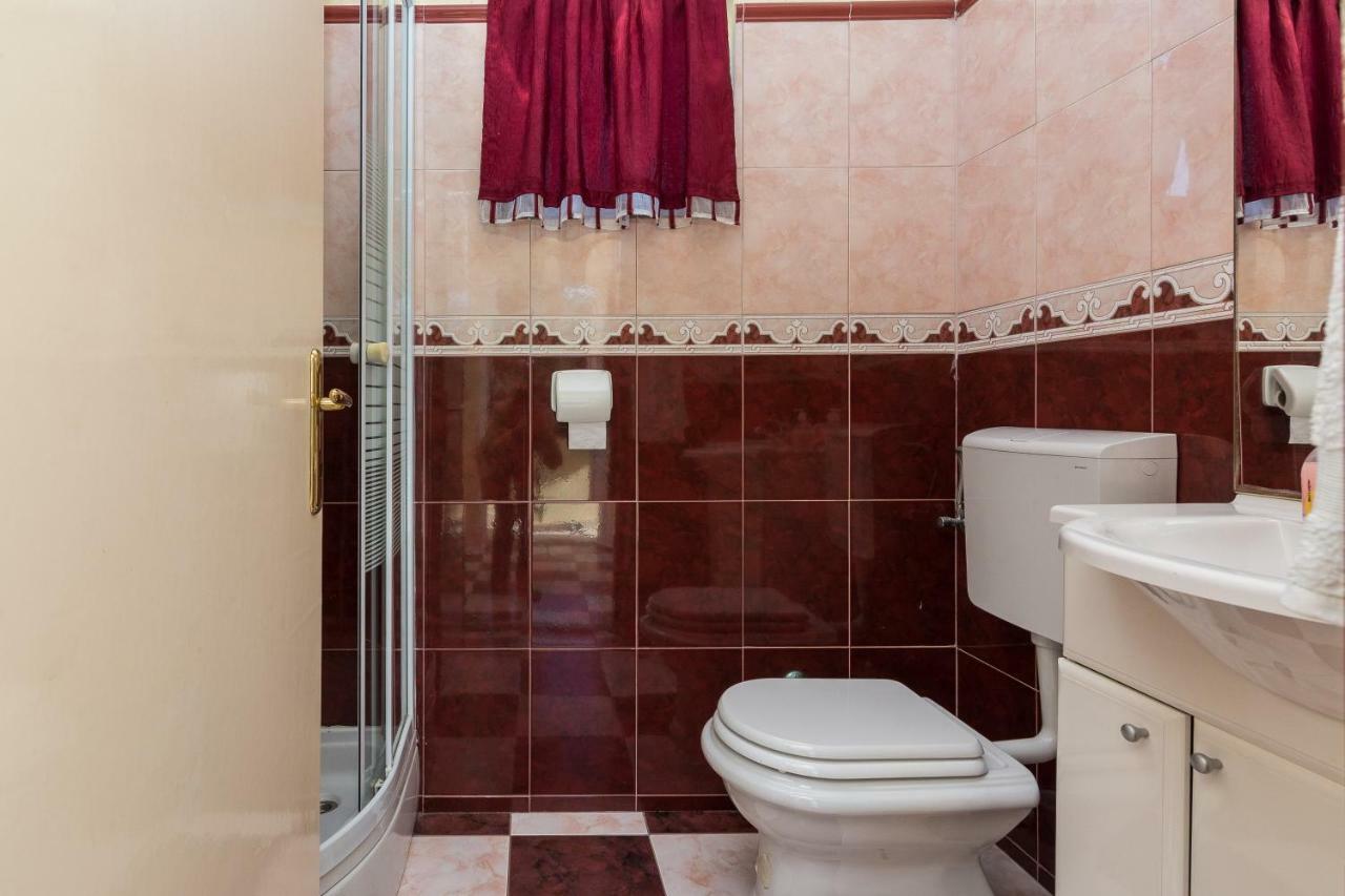 Apartman Mladenka Sukošan Buitenkant foto